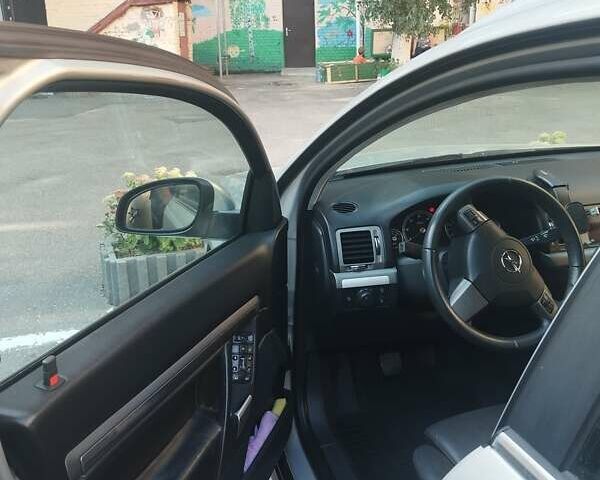Серый Опель Вектра, объемом двигателя 1.91 л и пробегом 200 тыс. км за 6700 $, фото 6 на Automoto.ua