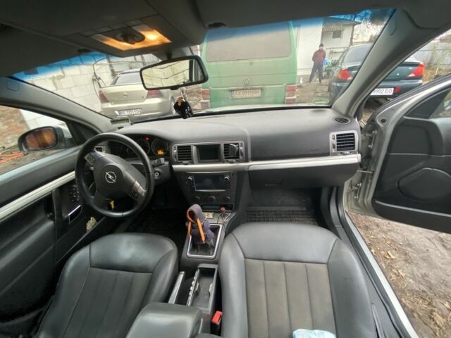 Серый Опель Вектра, объемом двигателя 1.9 л и пробегом 330 тыс. км за 5000 $, фото 7 на Automoto.ua