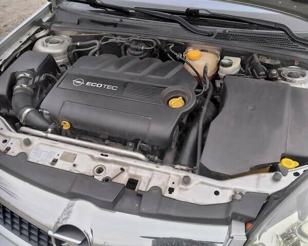 Серый Опель Вектра, объемом двигателя 1.9 л и пробегом 301 тыс. км за 6700 $, фото 2 на Automoto.ua