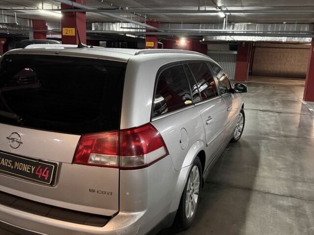 Серый Опель Вектра, объемом двигателя 1.9 л и пробегом 344 тыс. км за 2900 $, фото 5 на Automoto.ua