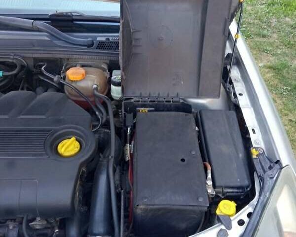 Опель Вектра 2008 в Городке на Automoto.ua Серый Опель Вектра, объемом двигателя 1.9 л и пробегом 320 тыс. км за 6200 $, фото 14 на Automoto.ua