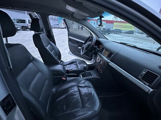 Серый Опель Вектра, объемом двигателя 1.9 л и пробегом 276 тыс. км за 3600 $, фото 17 на Automoto.ua