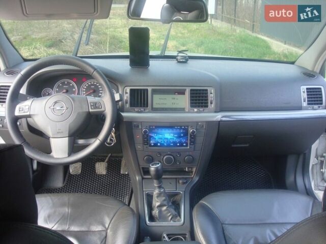 Серый Опель Вектра, объемом двигателя 1.9 л и пробегом 267 тыс. км за 6200 $, фото 5 на Automoto.ua