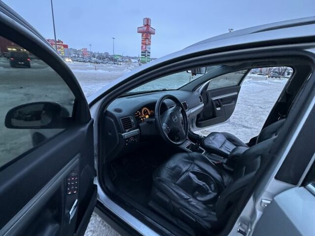 Серый Опель Вектра, объемом двигателя 1.9 л и пробегом 276 тыс. км за 3600 $, фото 13 на Automoto.ua