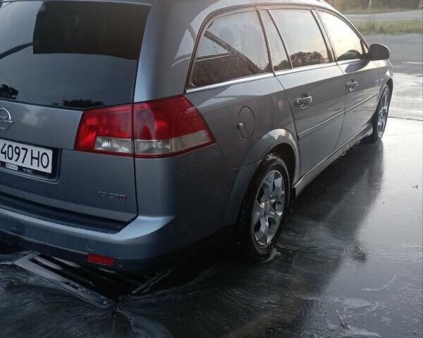 Серый Опель Вектра, объемом двигателя 2 л и пробегом 439 тыс. км за 2999 $, фото 3 на Automoto.ua