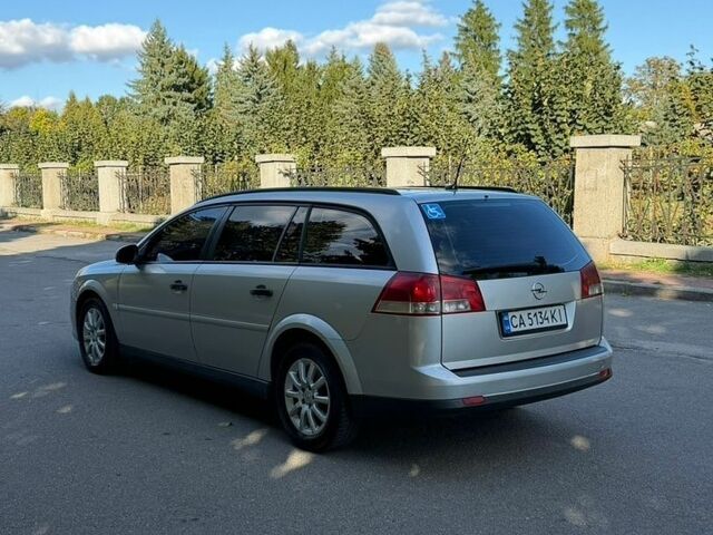 Сірий Опель Вектра, об'ємом двигуна 1.91 л та пробігом 275 тис. км за 4200 $, фото 4 на Automoto.ua