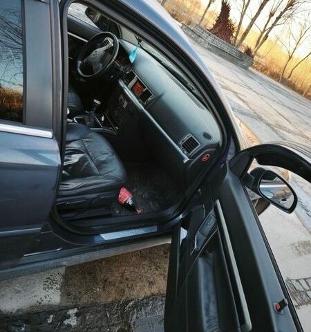 Серый Опель Вектра, объемом двигателя 1.9 л и пробегом 390 тыс. км за 5800 $, фото 10 на Automoto.ua