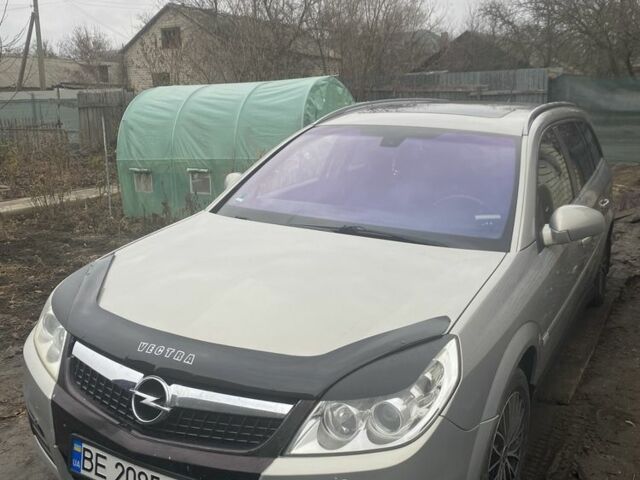 Серый Опель Вектра, объемом двигателя 1.9 л и пробегом 330 тыс. км за 5000 $, фото 1 на Automoto.ua