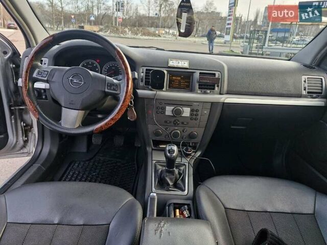 Серый Опель Вектра, объемом двигателя 1.9 л и пробегом 360 тыс. км за 6499 $, фото 16 на Automoto.ua