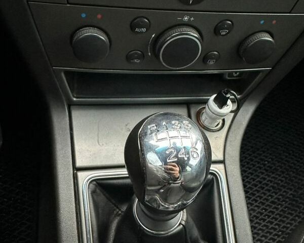 Серый Опель Вектра, объемом двигателя 1.91 л и пробегом 290 тыс. км за 5250 $, фото 9 на Automoto.ua