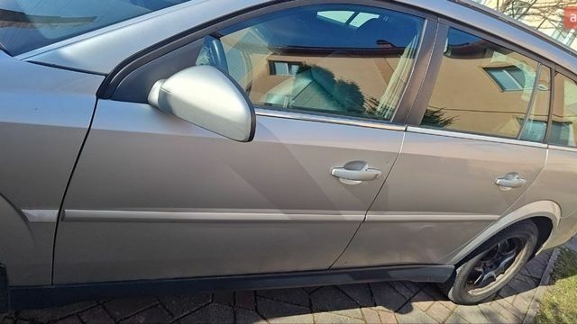 Серый Опель Вектра, объемом двигателя 1.9 л и пробегом 370 тыс. км за 5100 $, фото 12 на Automoto.ua