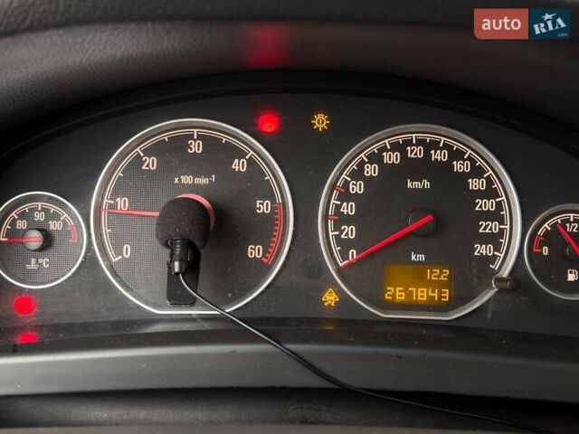 Серый Опель Вектра, объемом двигателя 1.91 л и пробегом 267 тыс. км за 5500 $, фото 12 на Automoto.ua