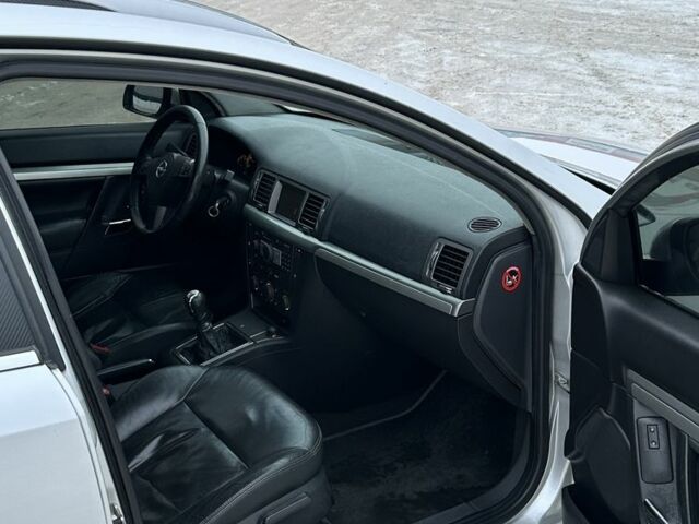 Серый Опель Вектра, объемом двигателя 1.9 л и пробегом 276 тыс. км за 3600 $, фото 22 на Automoto.ua