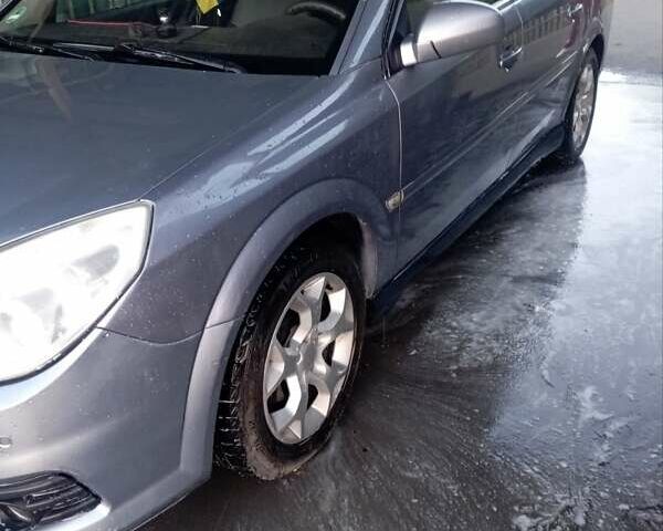 Серый Опель Вектра, объемом двигателя 2 л и пробегом 439 тыс. км за 2999 $, фото 4 на Automoto.ua