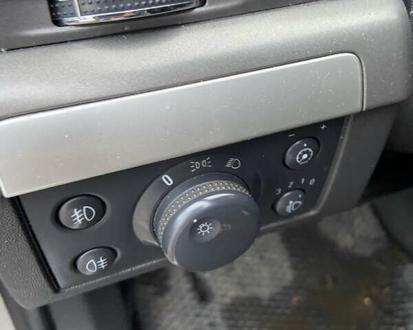 Сірий Опель Вектра, об'ємом двигуна 1.9 л та пробігом 340 тис. км за 4500 $, фото 13 на Automoto.ua