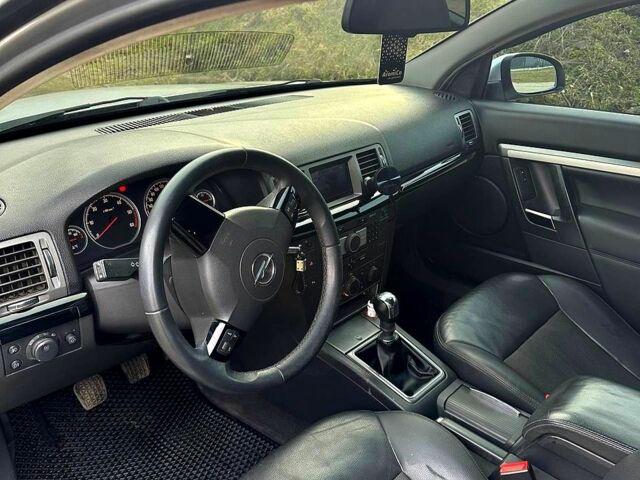 Серый Опель Вектра, объемом двигателя 1.9 л и пробегом 290 тыс. км за 5050 $, фото 7 на Automoto.ua