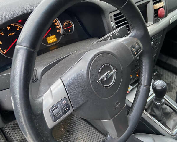 Сірий Опель Вектра, об'ємом двигуна 1.9 л та пробігом 340 тис. км за 4500 $, фото 14 на Automoto.ua