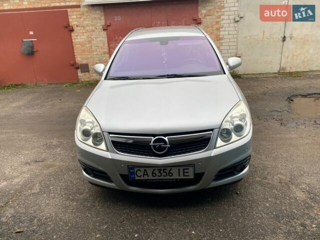 Серый Опель Вектра, объемом двигателя 1.9 л и пробегом 260 тыс. км за 6200 $, фото 1 на Automoto.ua