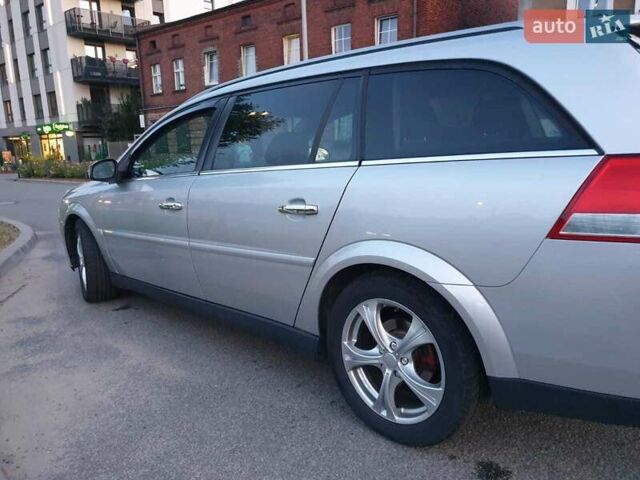 Серый Опель Вектра, объемом двигателя 1.91 л и пробегом 287 тыс. км за 6100 $, фото 6 на Automoto.ua