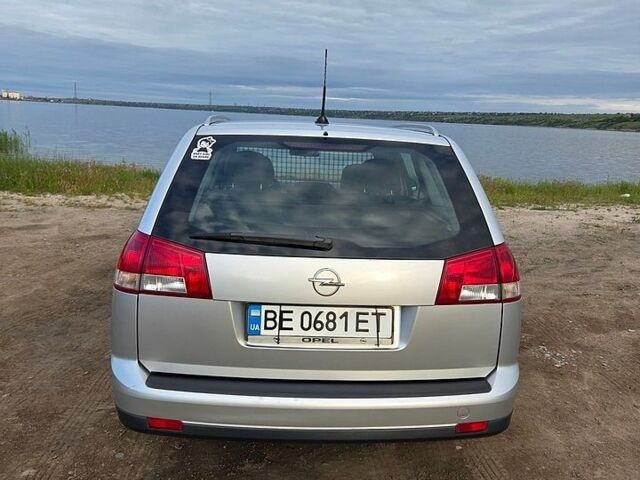 Серый Опель Вектра, объемом двигателя 1.91 л и пробегом 248 тыс. км за 5500 $, фото 12 на Automoto.ua