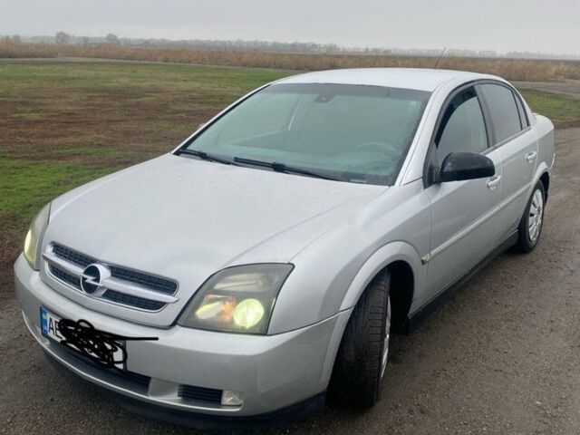 Сірий Опель Вектра, об'ємом двигуна 2 л та пробігом 200 тис. км за 2400 $, фото 1 на Automoto.ua