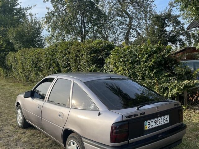 Сірий Опель Вектра, об'ємом двигуна 2 л та пробігом 330 тис. км за 1600 $, фото 1 на Automoto.ua