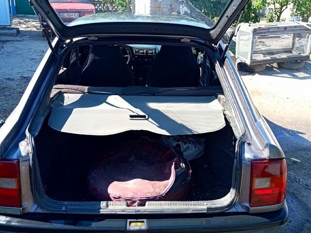 Сірий Опель Вектра, об'ємом двигуна 1.8 л та пробігом 0 тис. км за 1570 $, фото 6 на Automoto.ua
