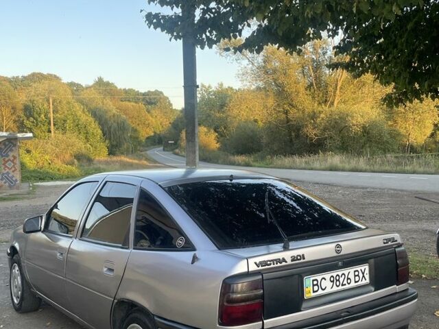 Сірий Опель Вектра, об'ємом двигуна 2 л та пробігом 330 тис. км за 1600 $, фото 3 на Automoto.ua