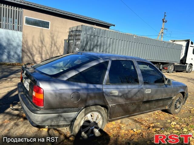 Серый Опель Вектра, объемом двигателя 2 л и пробегом 111 тыс. км за 1250 $, фото 4 на Automoto.ua