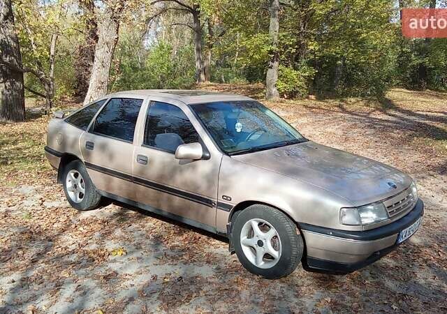 Серый Опель Вектра, объемом двигателя 1.8 л и пробегом 357 тыс. км за 2200 $, фото 6 на Automoto.ua