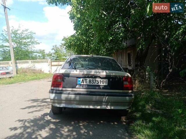 Серый Опель Вектра, объемом двигателя 0 л и пробегом 389 тыс. км за 1200 $, фото 1 на Automoto.ua