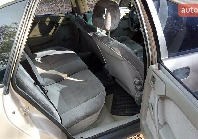Серый Опель Вектра, объемом двигателя 1.8 л и пробегом 357 тыс. км за 2200 $, фото 14 на Automoto.ua