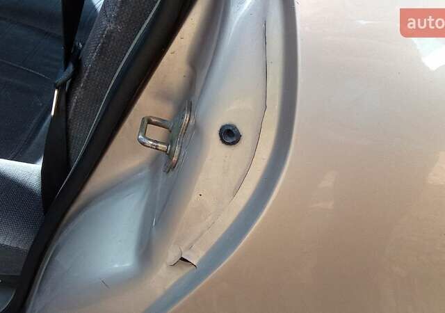 Серый Опель Вектра, объемом двигателя 1.8 л и пробегом 357 тыс. км за 2200 $, фото 17 на Automoto.ua