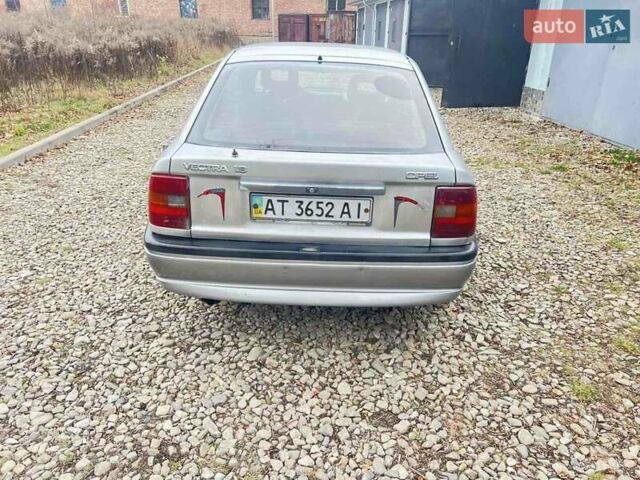 Серый Опель Вектра, объемом двигателя 1.8 л и пробегом 250 тыс. км за 650 $, фото 4 на Automoto.ua