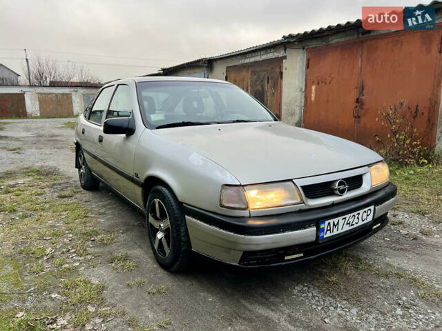 Серый Опель Вектра, объемом двигателя 1.7 л и пробегом 200 тыс. км за 1299 $, фото 16 на Automoto.ua