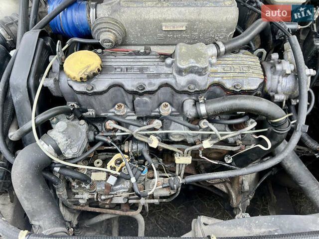 Серый Опель Вектра, объемом двигателя 1.7 л и пробегом 200 тыс. км за 1299 $, фото 6 на Automoto.ua