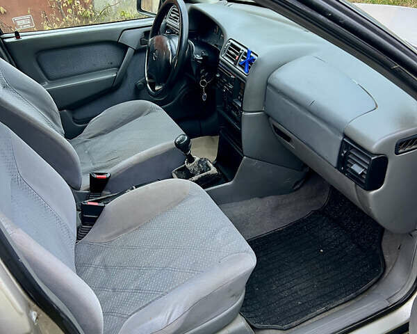 Серый Опель Вектра, объемом двигателя 1.7 л и пробегом 200 тыс. км за 1299 $, фото 20 на Automoto.ua