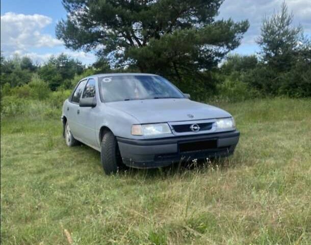 Серый Опель Вектра, объемом двигателя 1.8 л и пробегом 339 тыс. км за 1300 $, фото 3 на Automoto.ua