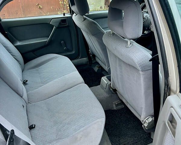 Серый Опель Вектра, объемом двигателя 1.7 л и пробегом 200 тыс. км за 1299 $, фото 4 на Automoto.ua