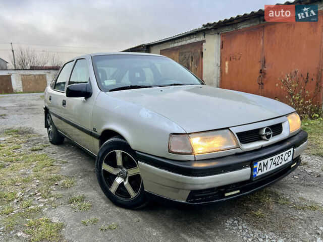 Серый Опель Вектра, объемом двигателя 1.7 л и пробегом 200 тыс. км за 1299 $, фото 26 на Automoto.ua