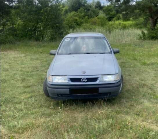 Серый Опель Вектра, объемом двигателя 1.8 л и пробегом 339 тыс. км за 1300 $, фото 5 на Automoto.ua