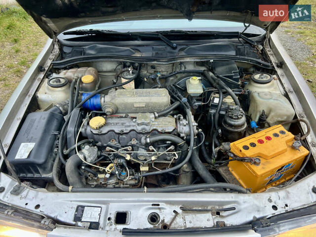 Серый Опель Вектра, объемом двигателя 1.7 л и пробегом 200 тыс. км за 1299 $, фото 11 на Automoto.ua