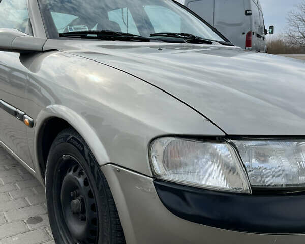 Сірий Опель Вектра, об'ємом двигуна 1.8 л та пробігом 313 тис. км за 2300 $, фото 9 на Automoto.ua