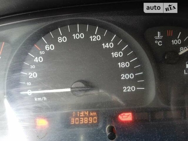 Сірий Опель Вектра, об'ємом двигуна 1.8 л та пробігом 300 тис. км за 2999 $, фото 5 на Automoto.ua
