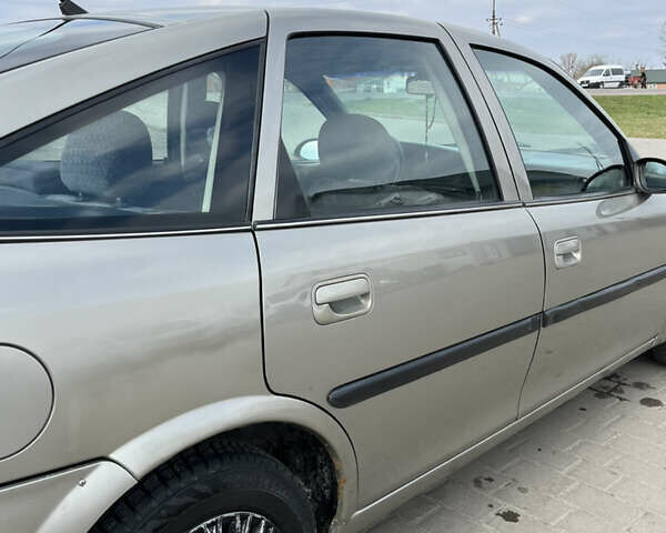 Сірий Опель Вектра, об'ємом двигуна 1.8 л та пробігом 313 тис. км за 2300 $, фото 13 на Automoto.ua