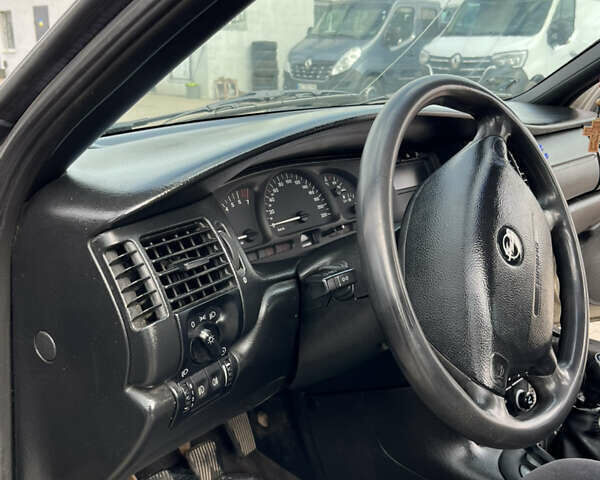 Сірий Опель Вектра, об'ємом двигуна 1.8 л та пробігом 313 тис. км за 2300 $, фото 27 на Automoto.ua