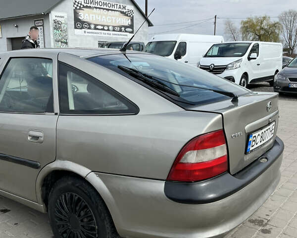 Сірий Опель Вектра, об'ємом двигуна 1.8 л та пробігом 313 тис. км за 2300 $, фото 5 на Automoto.ua