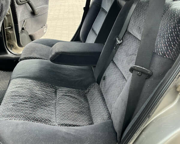 Сірий Опель Вектра, об'ємом двигуна 1.8 л та пробігом 313 тис. км за 2100 $, фото 42 на Automoto.ua