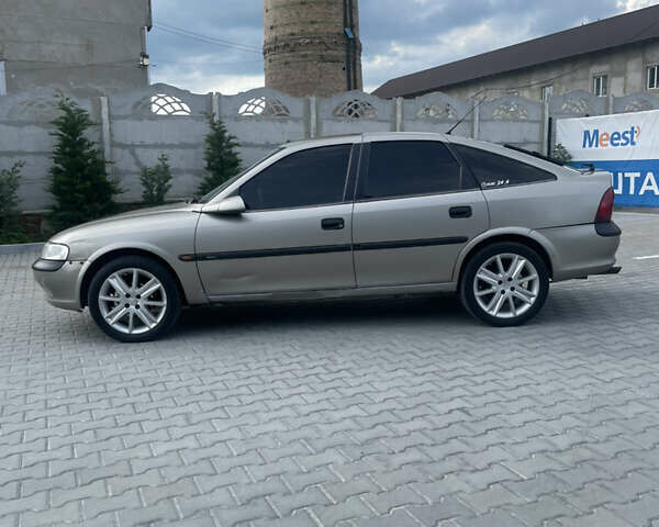 Серый Опель Вектра, объемом двигателя 1.8 л и пробегом 305 тыс. км за 2500 $, фото 5 на Automoto.ua