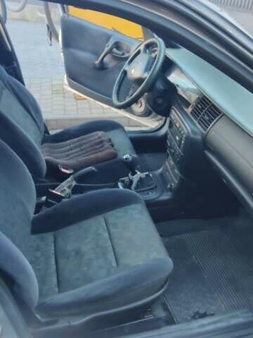 Сірий Опель Вектра, об'ємом двигуна 1.6 л та пробігом 257 тис. км за 2100 $, фото 2 на Automoto.ua